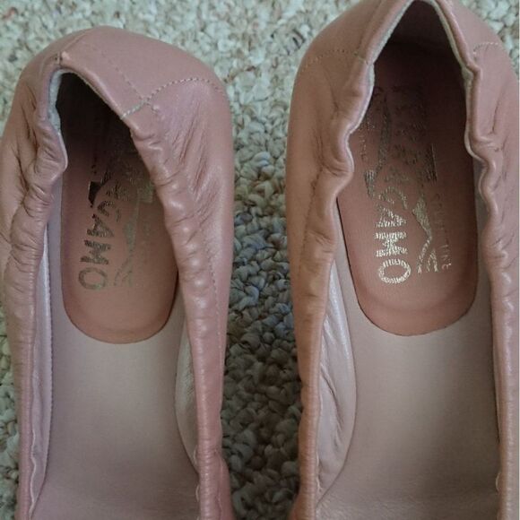 Blush Pink Salvatore Ferragamo Leather Kitten Heel size 6.5 - Picture 6 of 9
